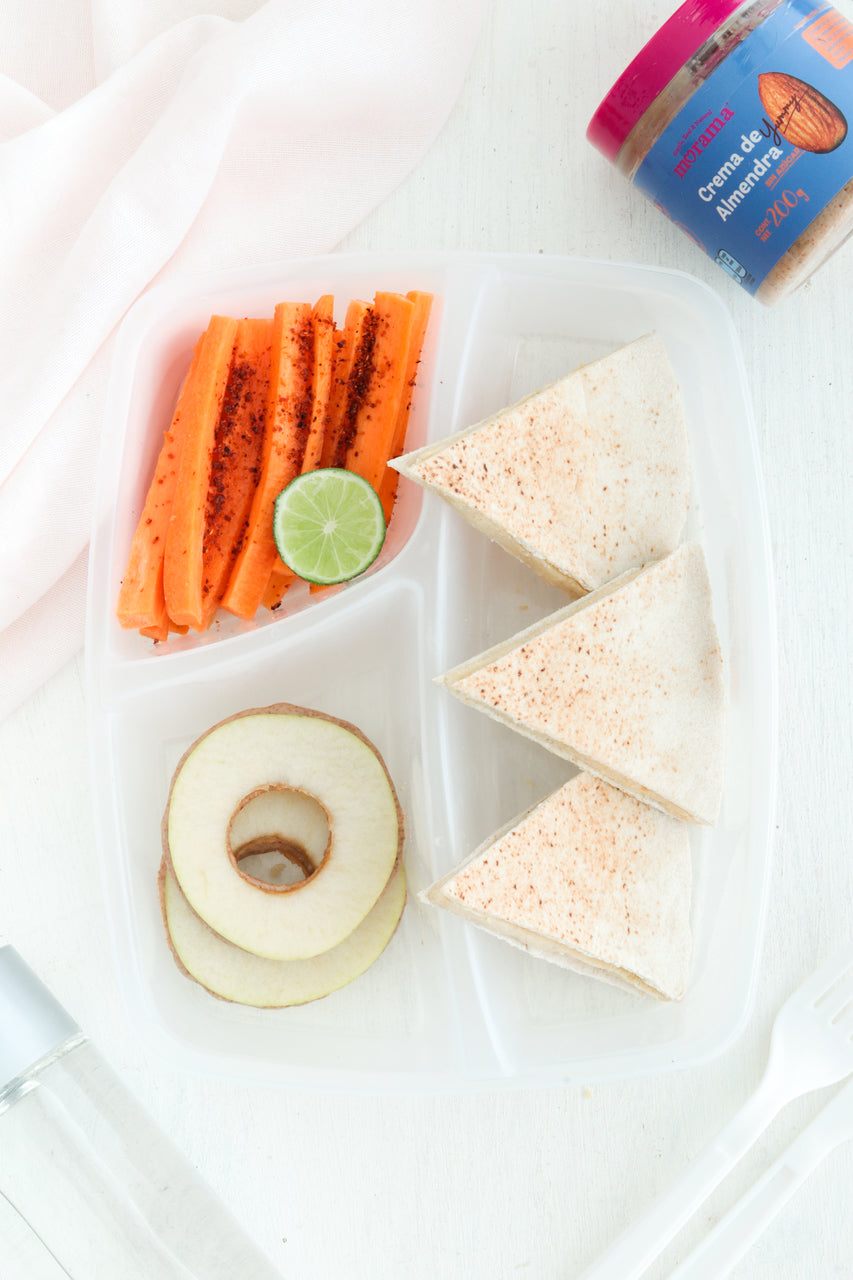 Lunch 1 - Pan pita con hummus y manzana